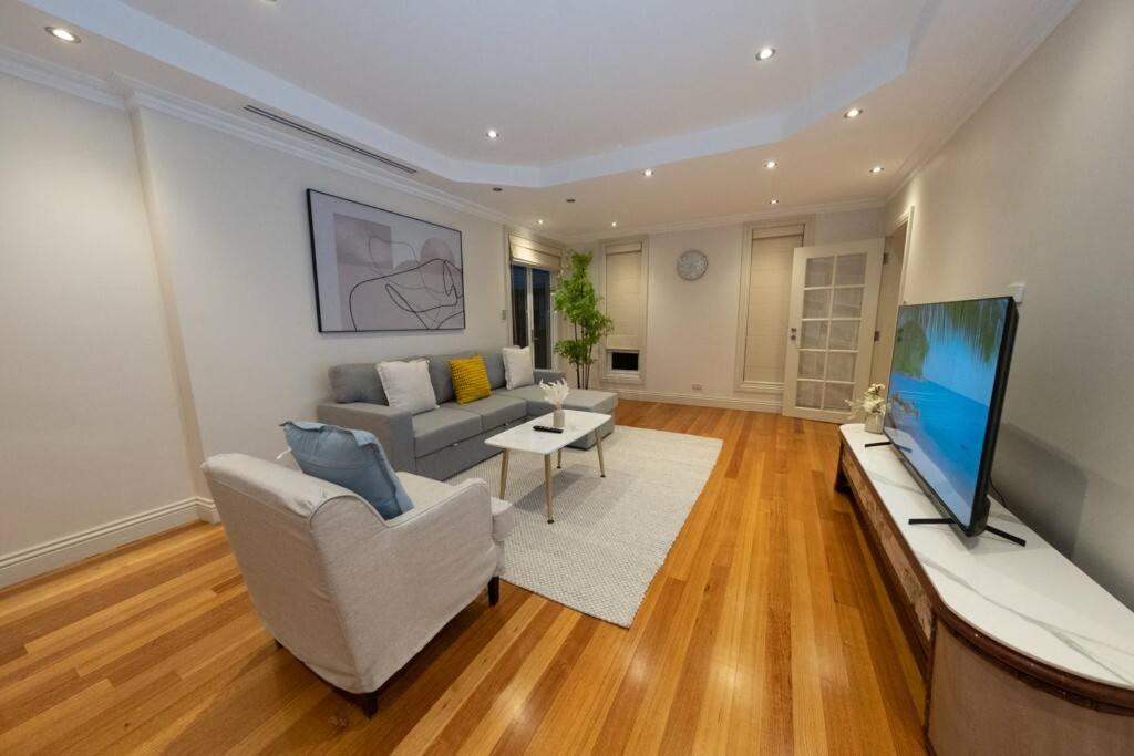 Sydney Strathfield 4 bed luxury house with pool