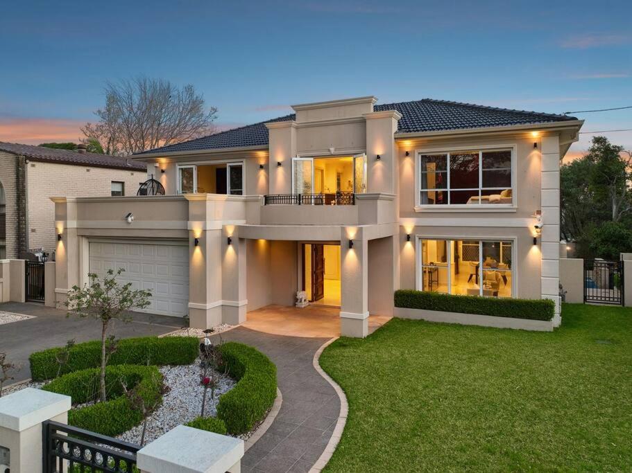 Sydney Strathfield 4 bed luxury house with pool