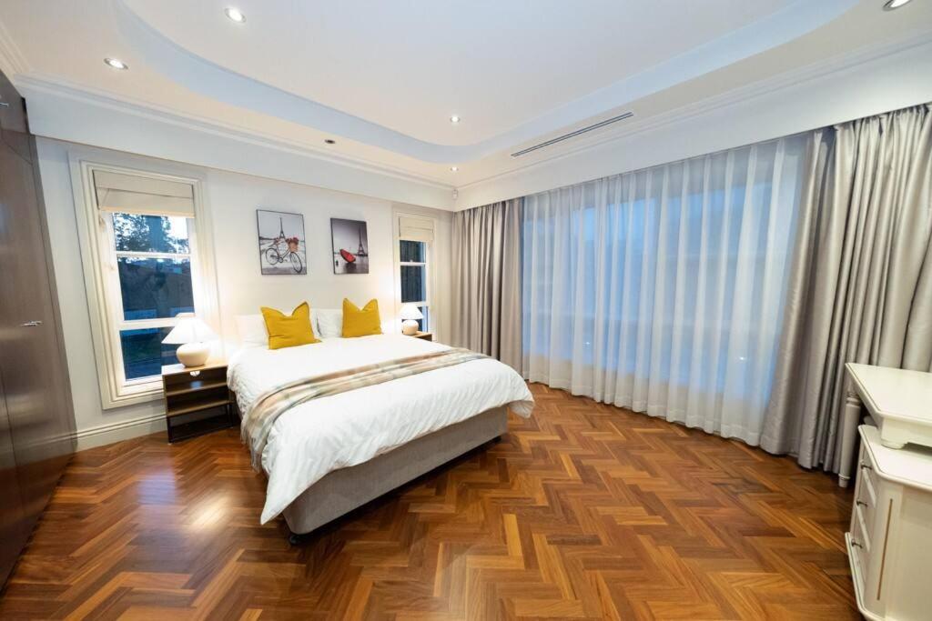 Sydney Strathfield 4 bed luxury house with pool