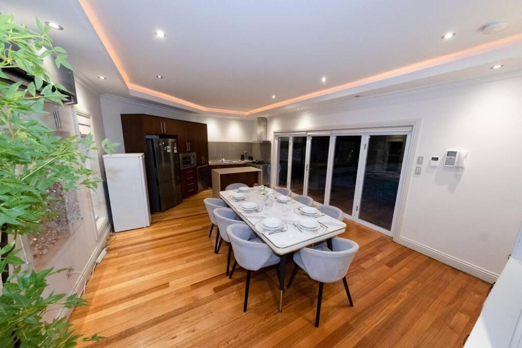 Sydney Strathfield 4 bed luxury house with pool
