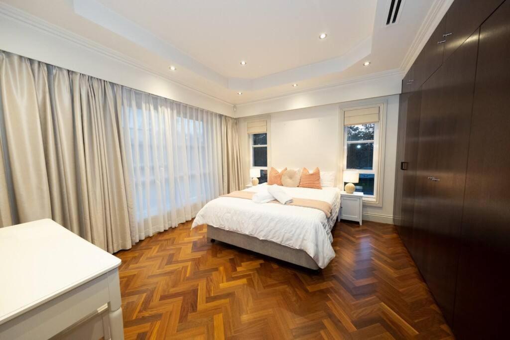 Sydney Strathfield 4 bed luxury house with pool
