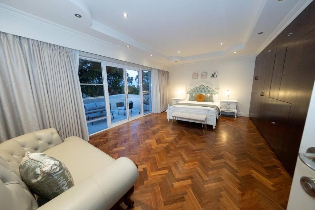 Sydney Strathfield 4 bed luxury house with pool