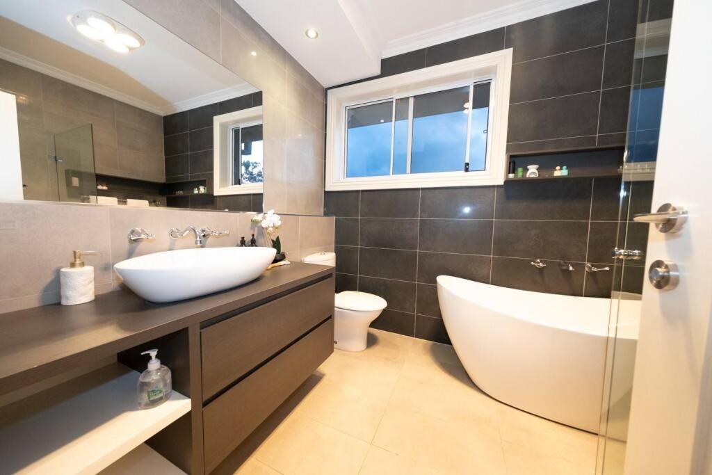 Sydney Strathfield 4 bed luxury house with pool