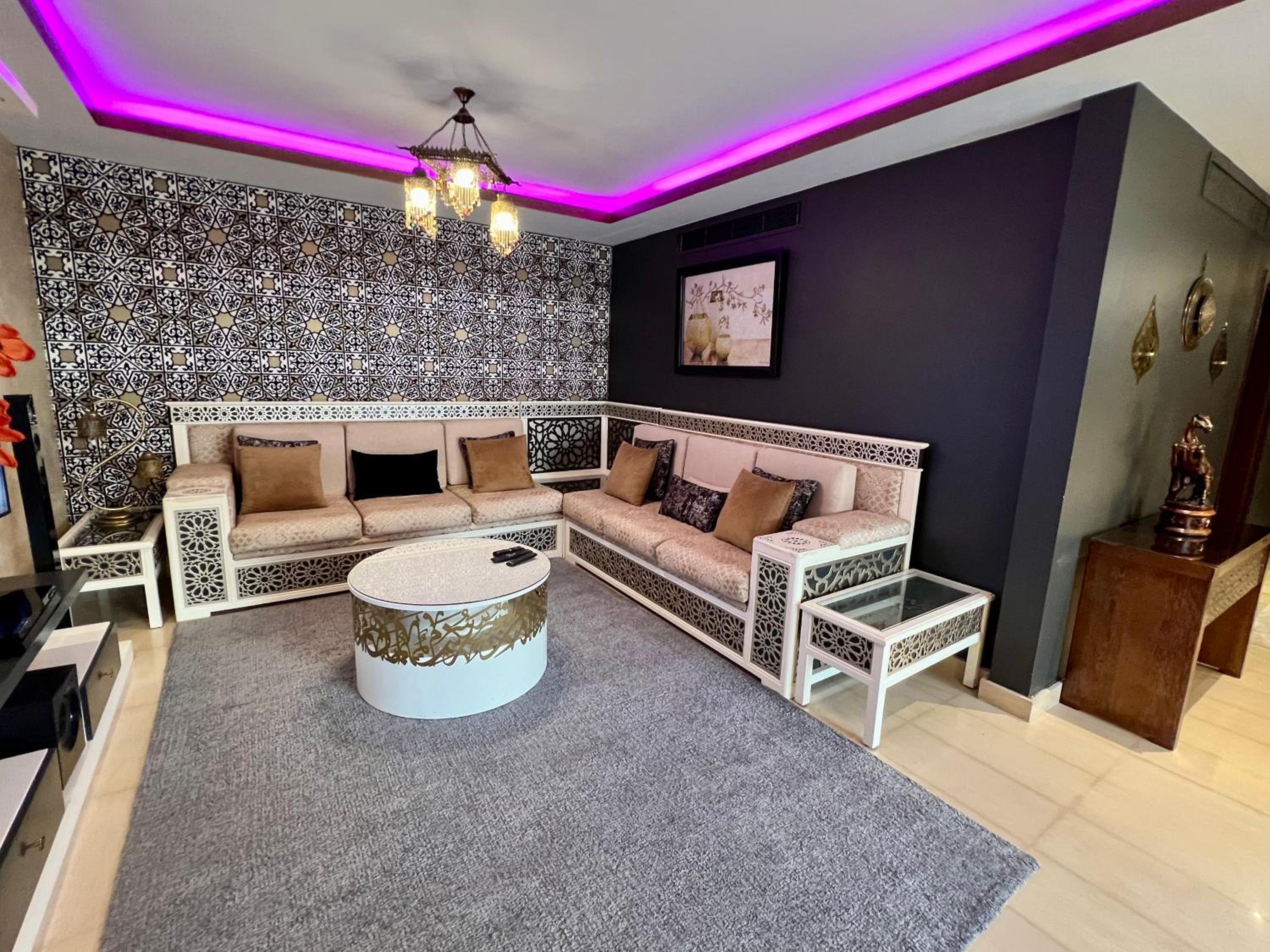 CFC Ultra Luxurious Andalusian Apt I Garden & Office
