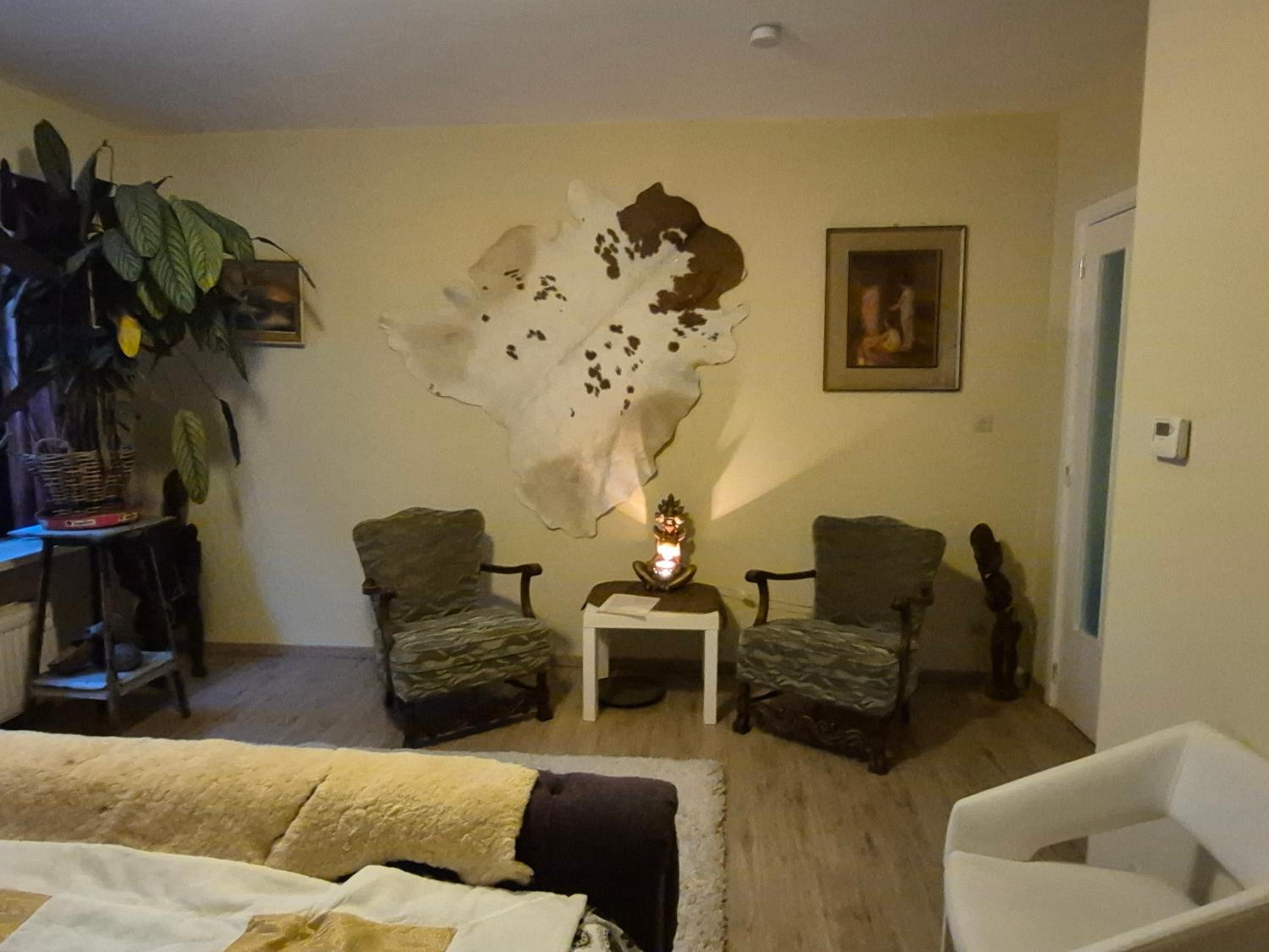 Gent's Accomodations for short and middle long stay