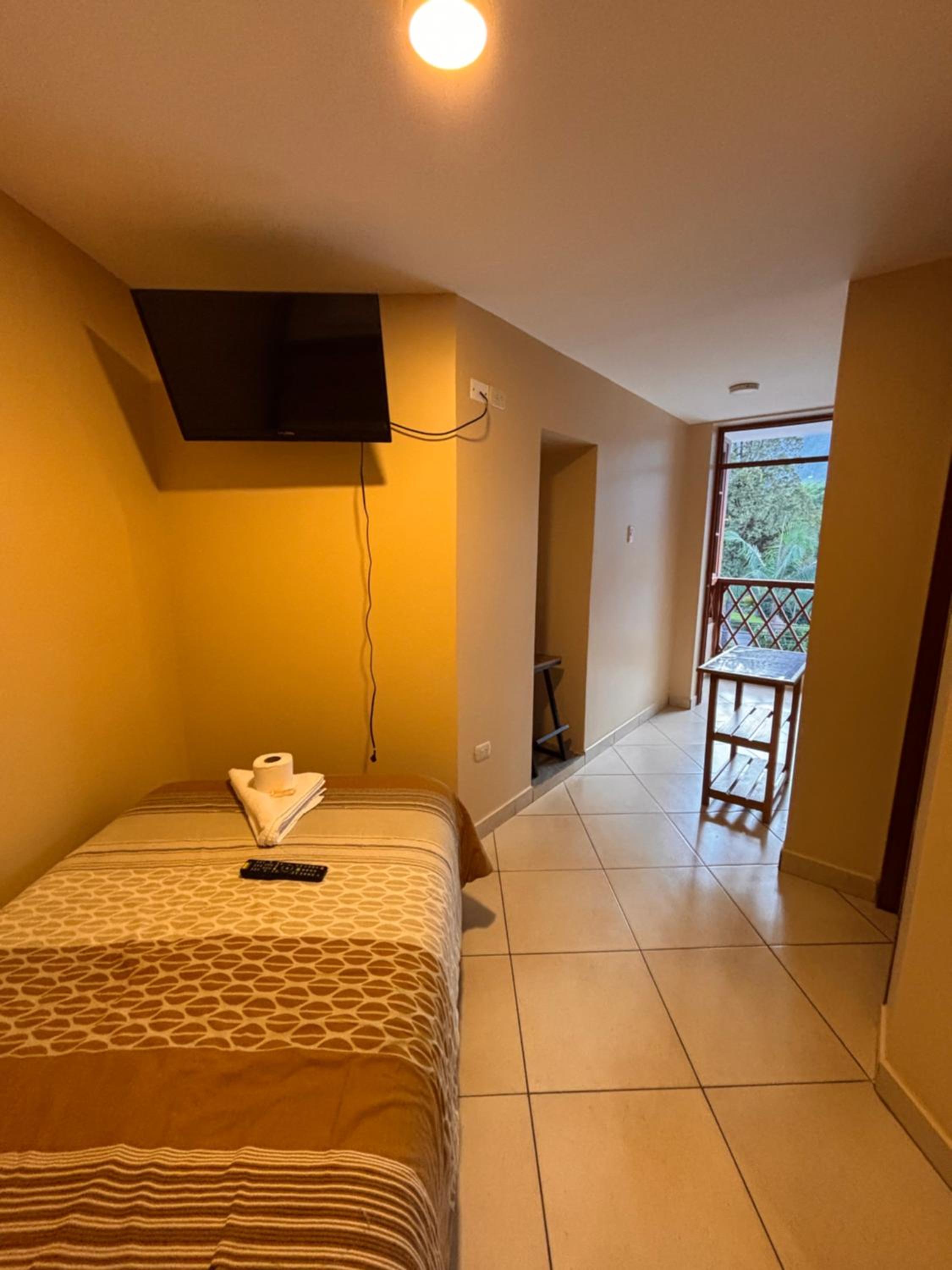 Hospedaje CRUZ Oxapampa view 3