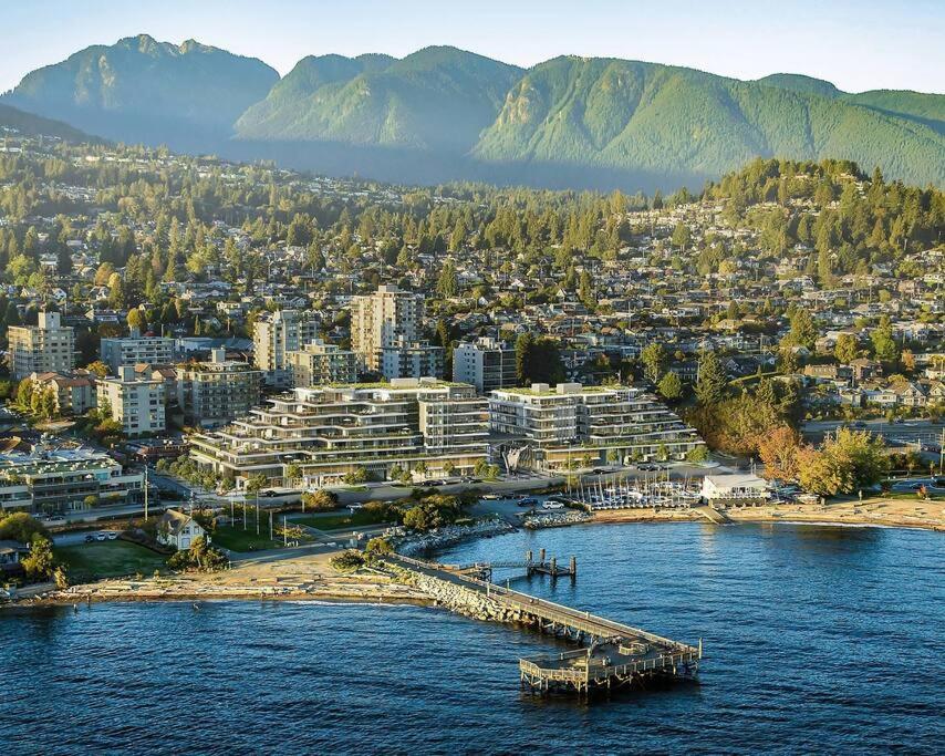 Sunny, comfort & spacious, room in West Vancouver