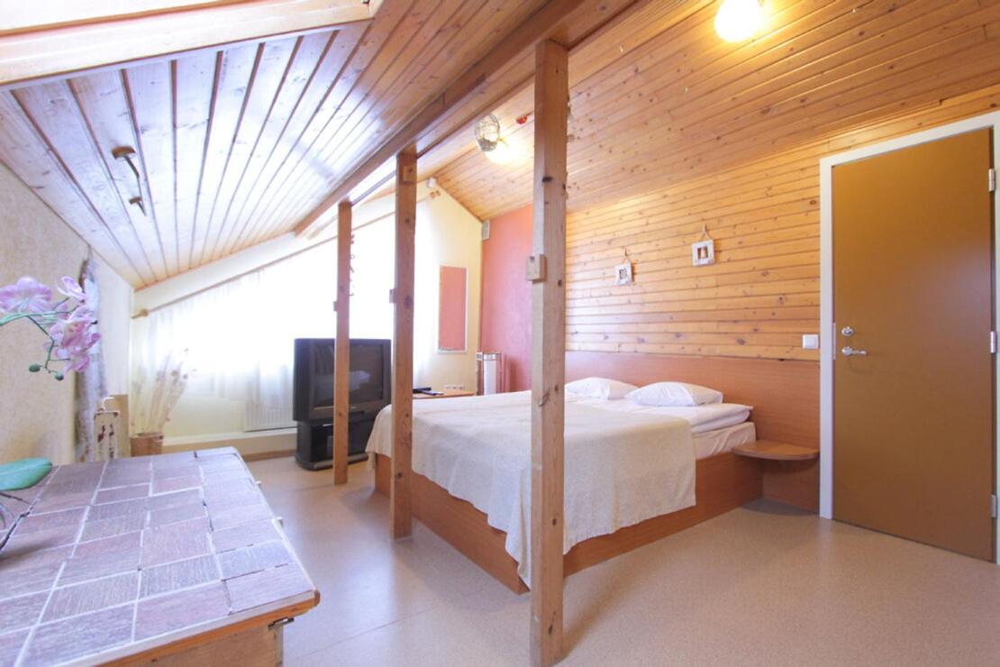 Urusel Hotel