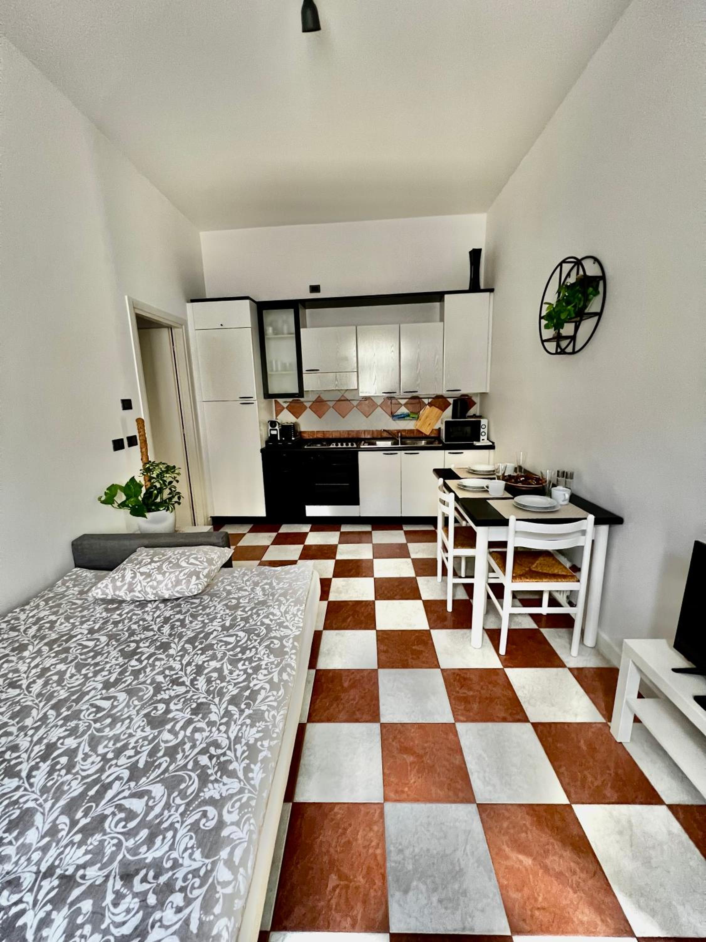 DOMIRA Olivova Residence