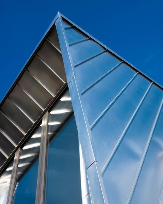 'Skyline' - Award Winning, Grand Designs House near Bicester Village view 5