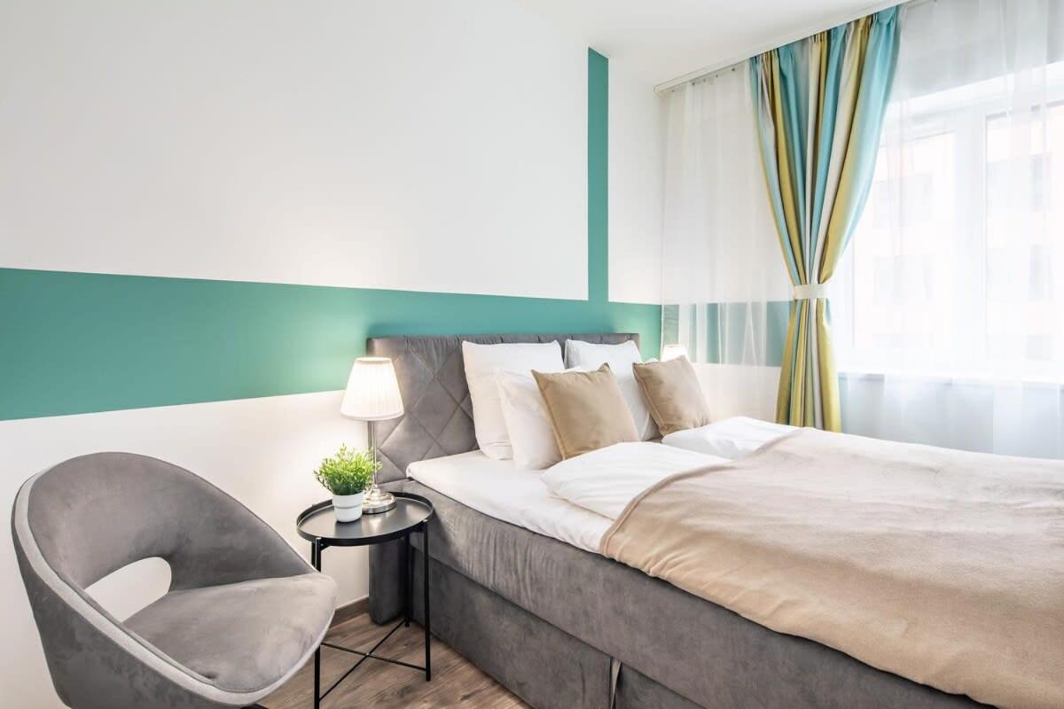 Brand NEW - Modern & Comy At River