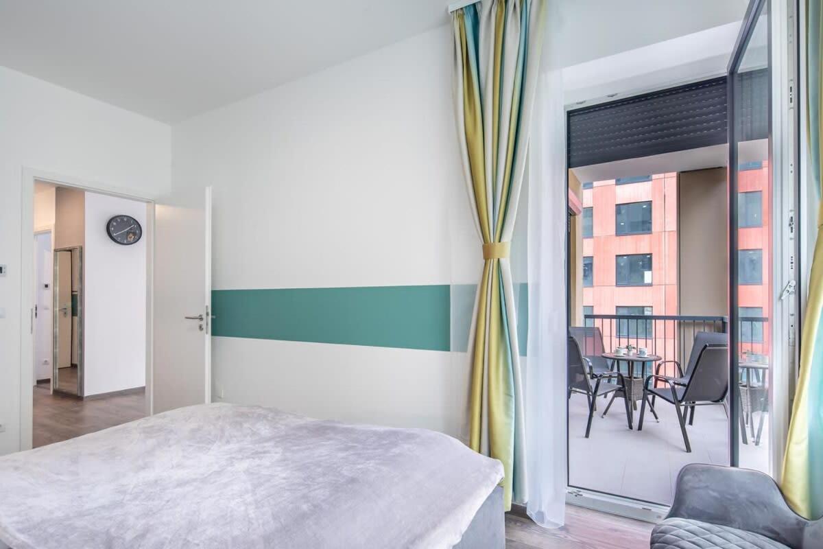 Brand NEW - Modern & Comy At River