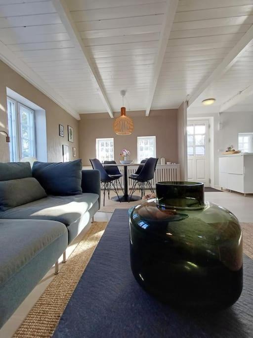 Unique and Charming 2 Bedroom Apartment with Free Parking