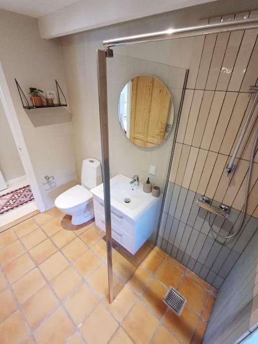 Unique and Charming 2 Bedroom Apartment with Free Parking