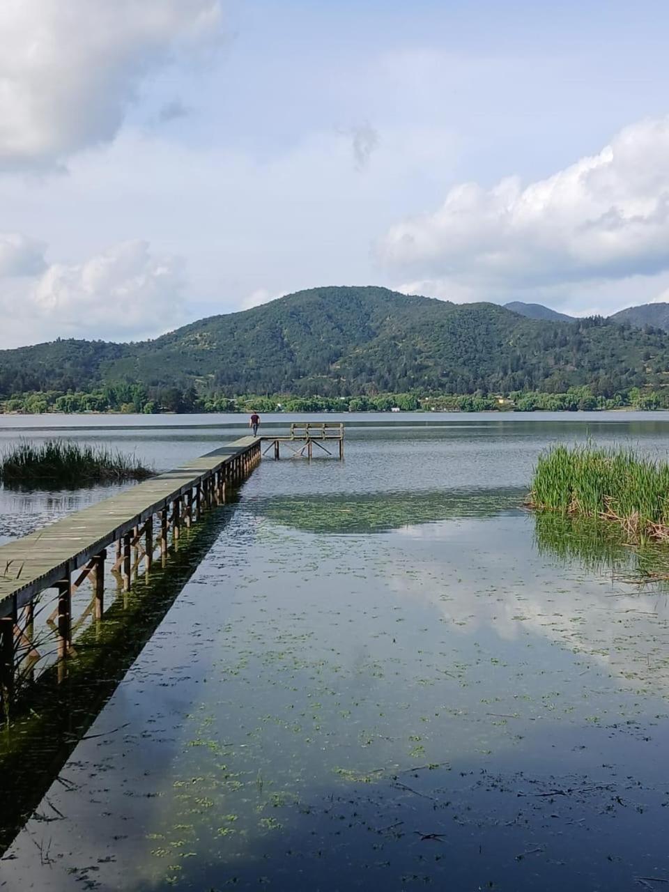 Linda cabaña con salida al Lago Rapel