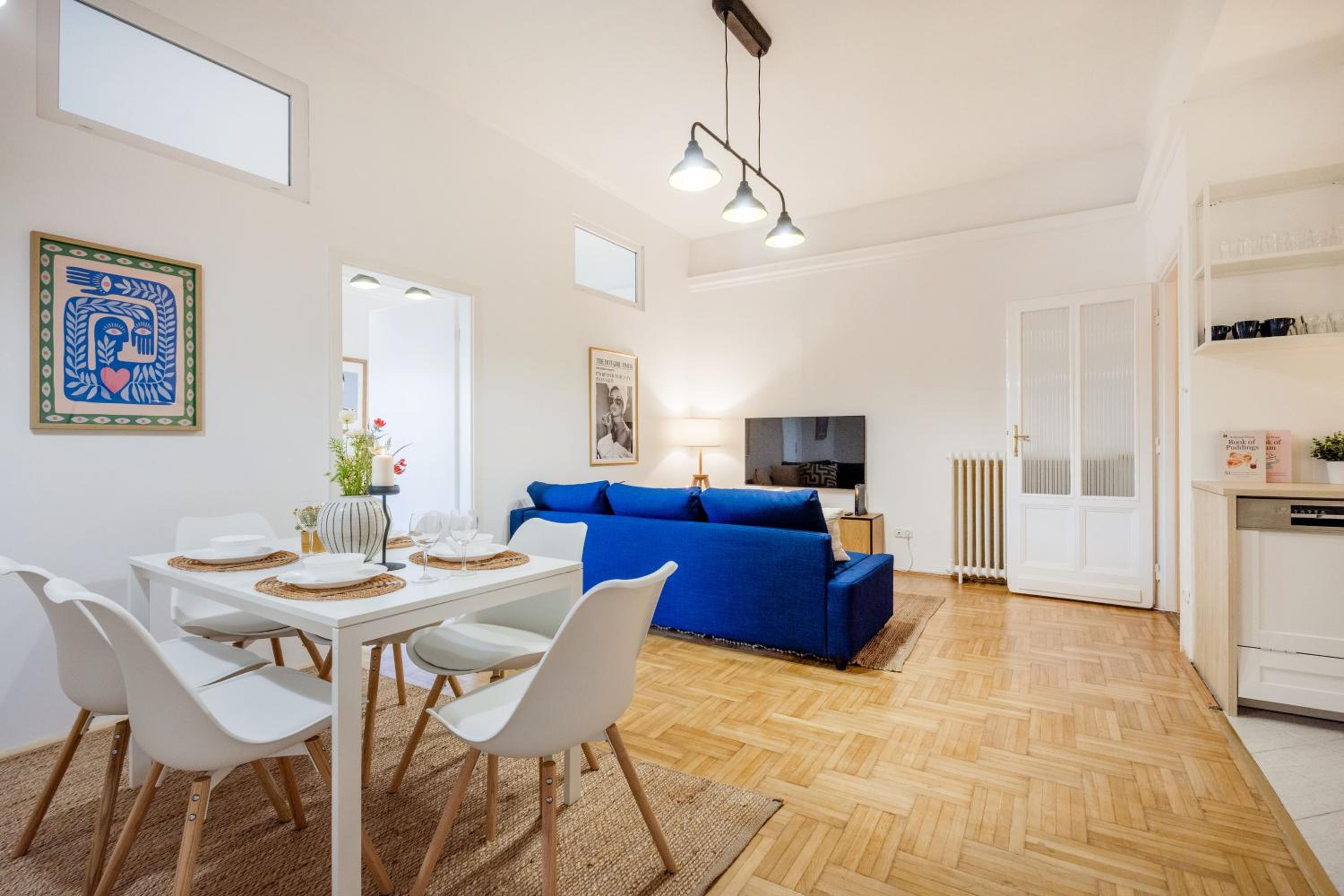 Magnificent 3BR with Balcony by Dohany Synalogue view 5