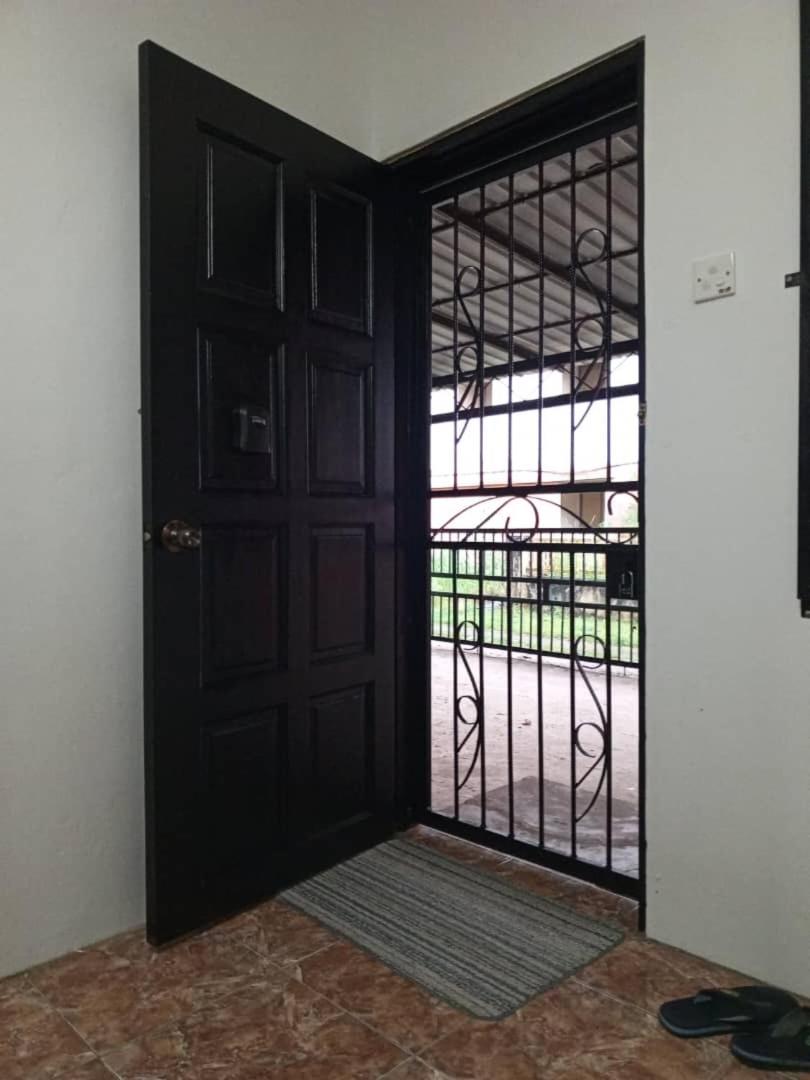 Homestay Townvilla Sibujaya Unit 6 photo 4