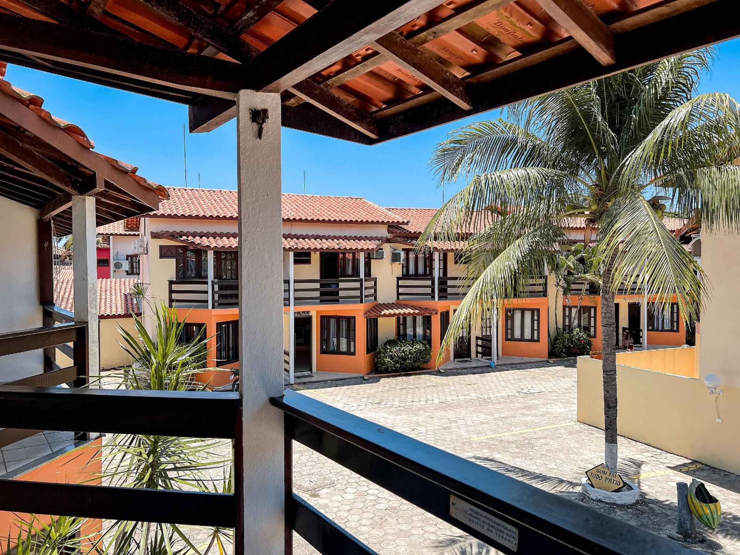 Casas com 2 suítes (ambas com ar split) e internet privativa 300MBPS, no Residencial Village do Bosque, condomínio com quiosques com churrasqueiras , pisci