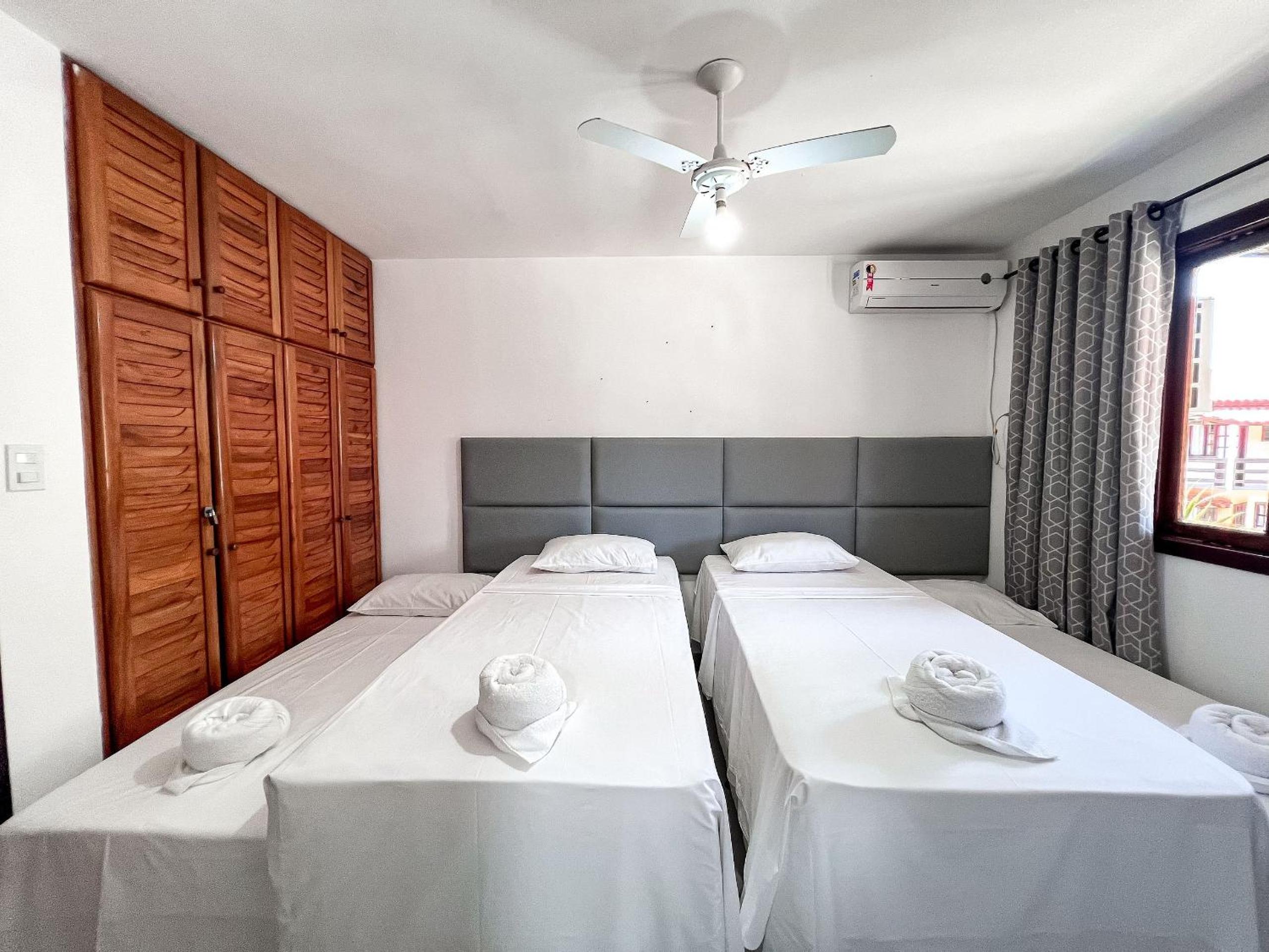 Casas com 2 suítes (ambas com ar split) e internet privativa 300MBPS, no Residencial Village do Bosque, condomínio com quiosques com churrasqueiras , pisci
