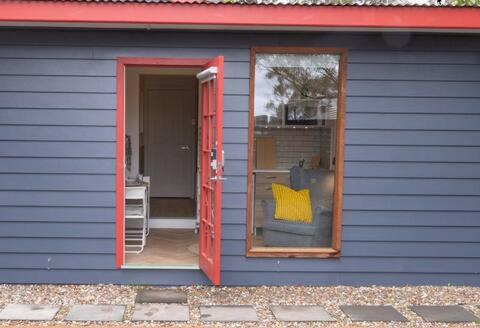 Cosy and Pet Friendly Blackheath Studio 2