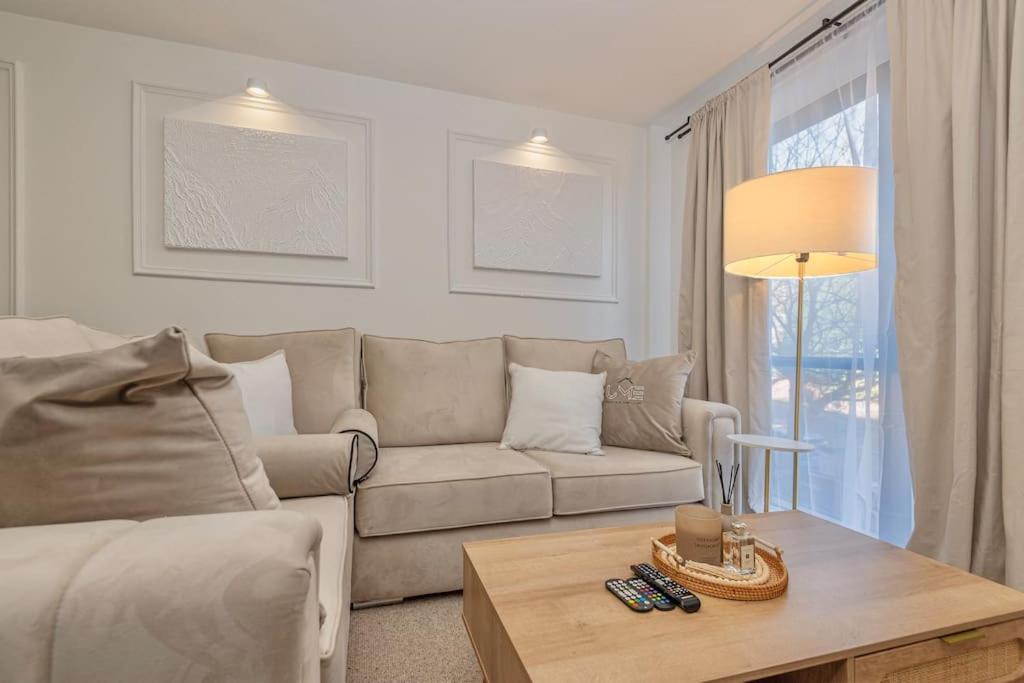 The Ivory Nook, Cozy & Spacious, Sleeps 8 view 3