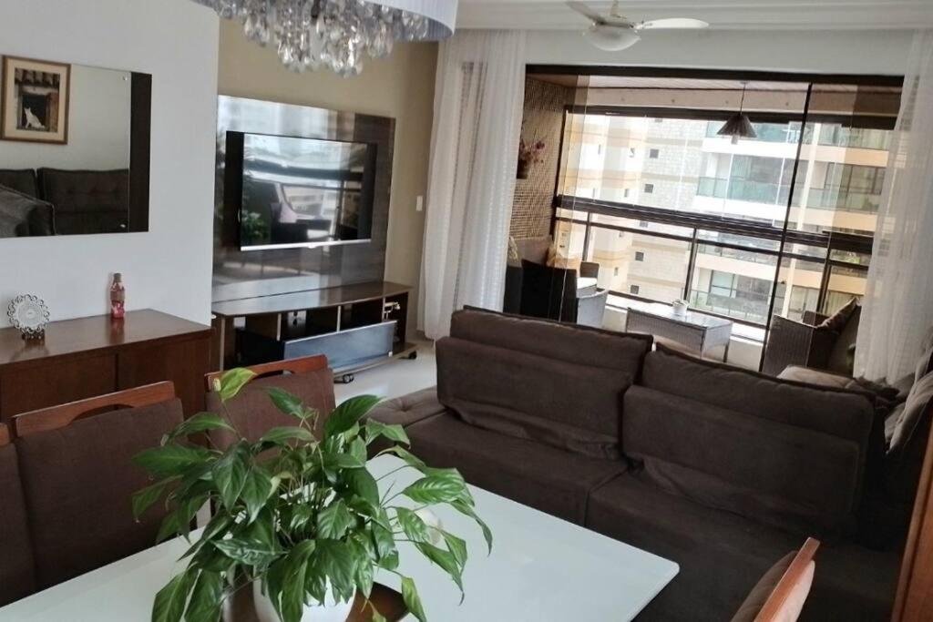 Apto Encantador c 2 Suites a Beira Mar no Guaruja