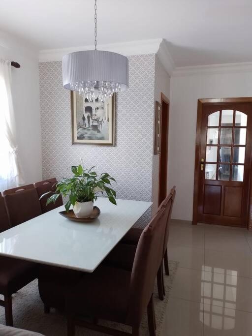 Apto Encantador c 2 Suites a Beira Mar no Guaruja