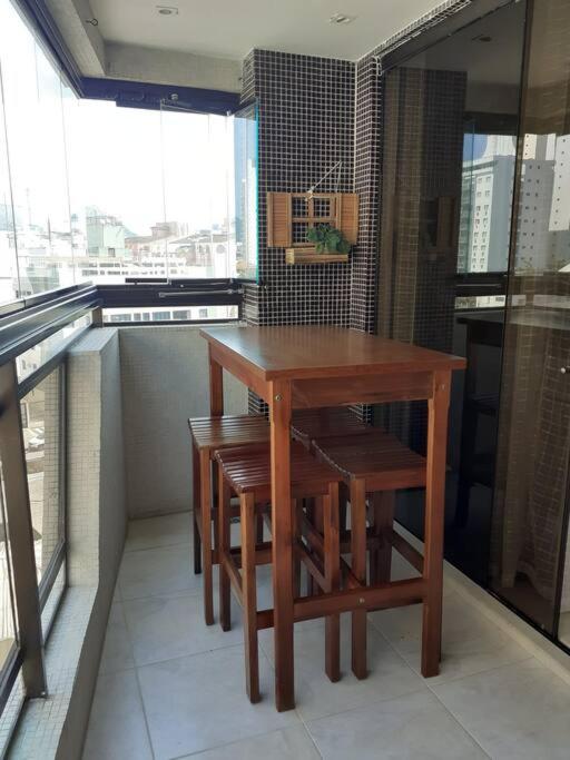 Apto Encantador c 2 Suites a Beira Mar no Guaruja