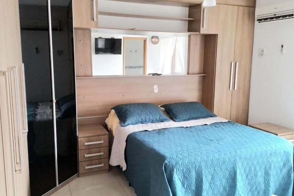 Apto Encantador c 2 Suites a Beira Mar no Guaruja