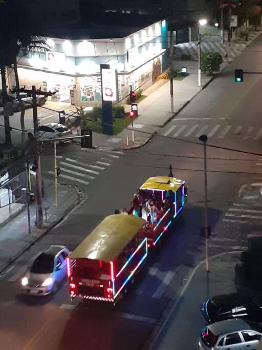 Apto Encantador c 2 Suites a Beira Mar no Guaruja