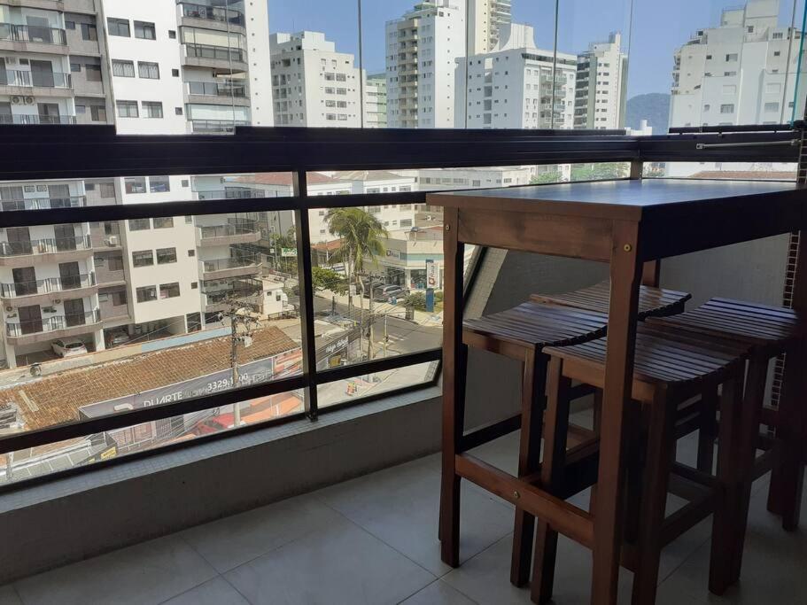 Apto Encantador c 2 Suites a Beira Mar no Guaruja