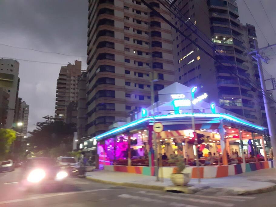 Apto Encantador c 2 Suites a Beira Mar no Guaruja