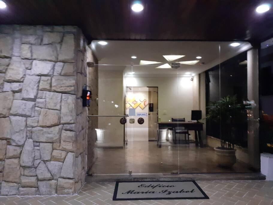 Apto Encantador c 2 Suites a Beira Mar no Guaruja