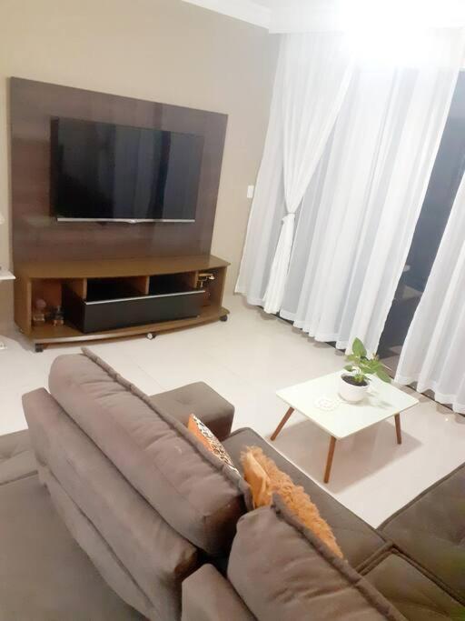 Apto Encantador c 2 Suites a Beira Mar no Guaruja