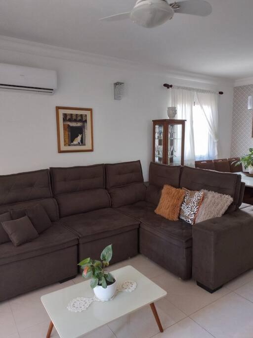 Apto Encantador c 2 Suites a Beira Mar no Guaruja