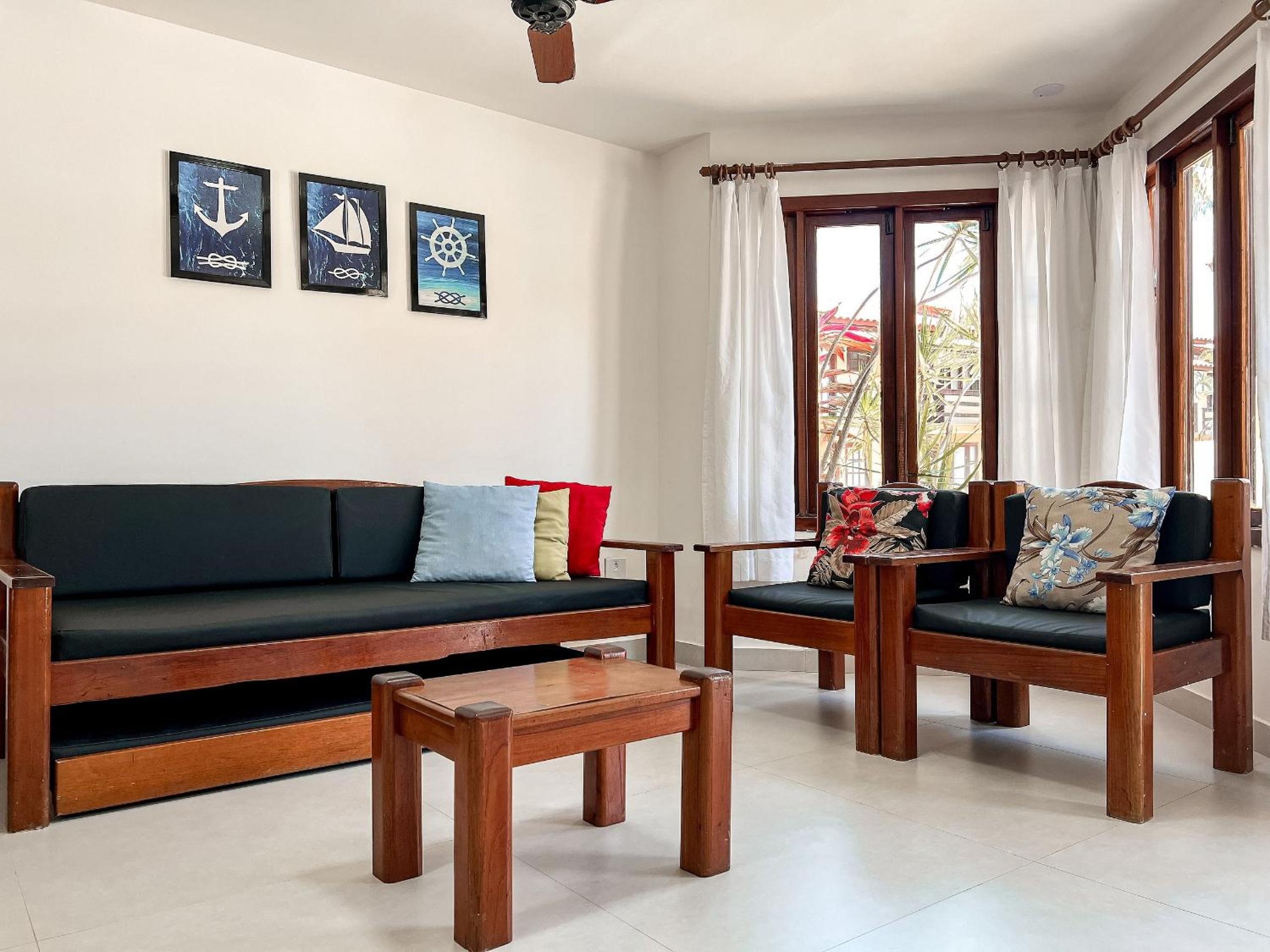 Casas com 2 suítes (ambas com ar split) e internet privativa 300MBPS, no Residencial Village do Bosque, condomínio com quiosques com churrasqueiras , pisci
