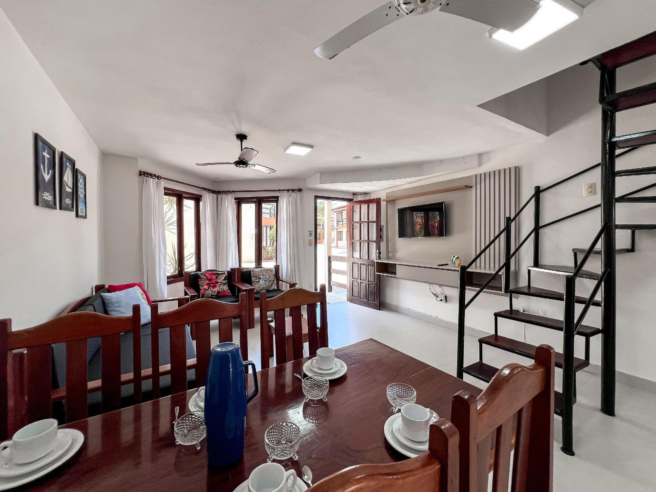 Casas com 2 suítes (ambas com ar split) e internet privativa 300MBPS, no Residencial Village do Bosque, condomínio com quiosques com churrasqueiras , pisci