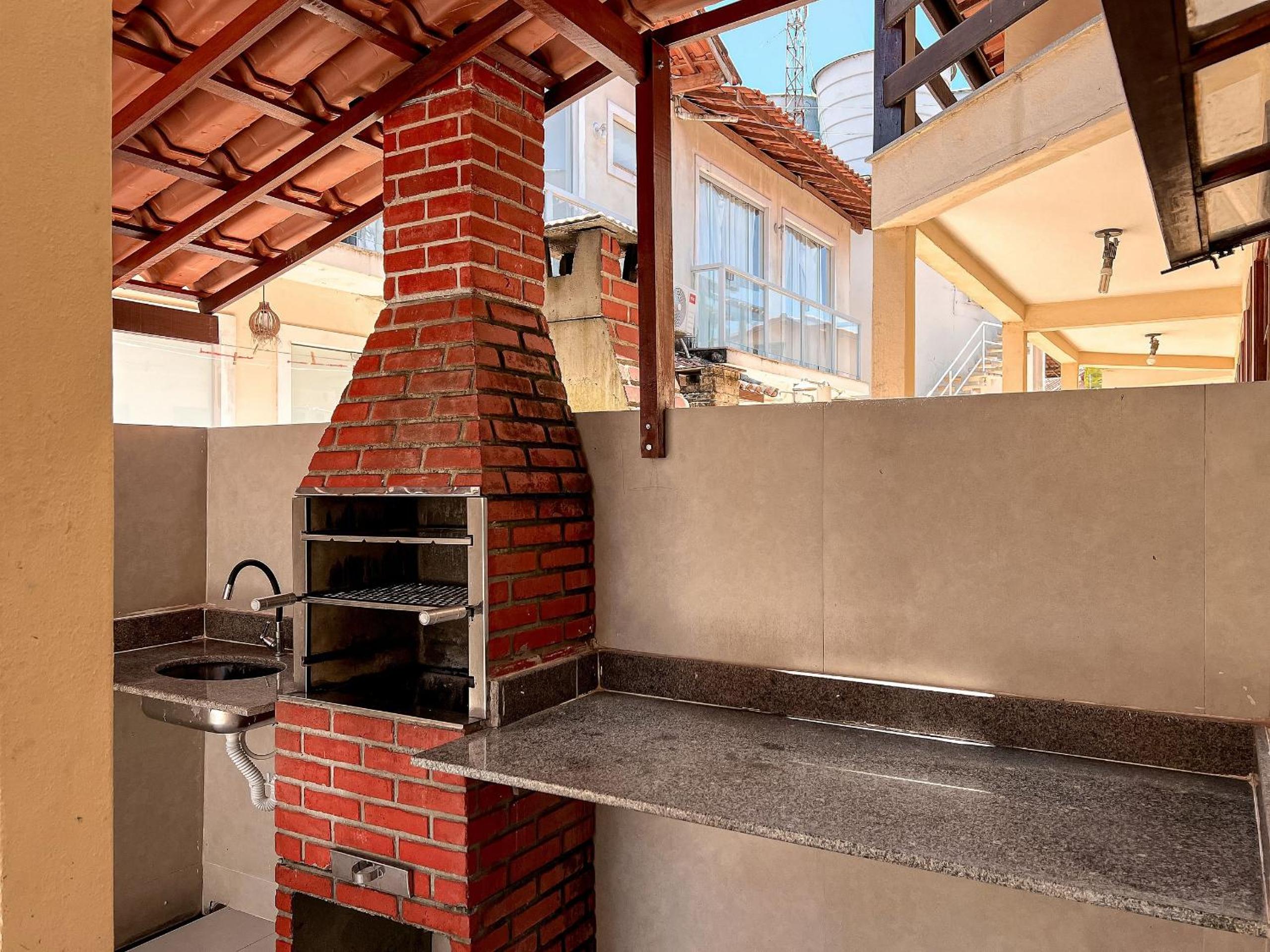 Casas com 2 suítes (ambas com ar split) e internet privativa 300MBPS, no Residencial Village do Bosque, condomínio com quiosques com churrasqueiras , pisci