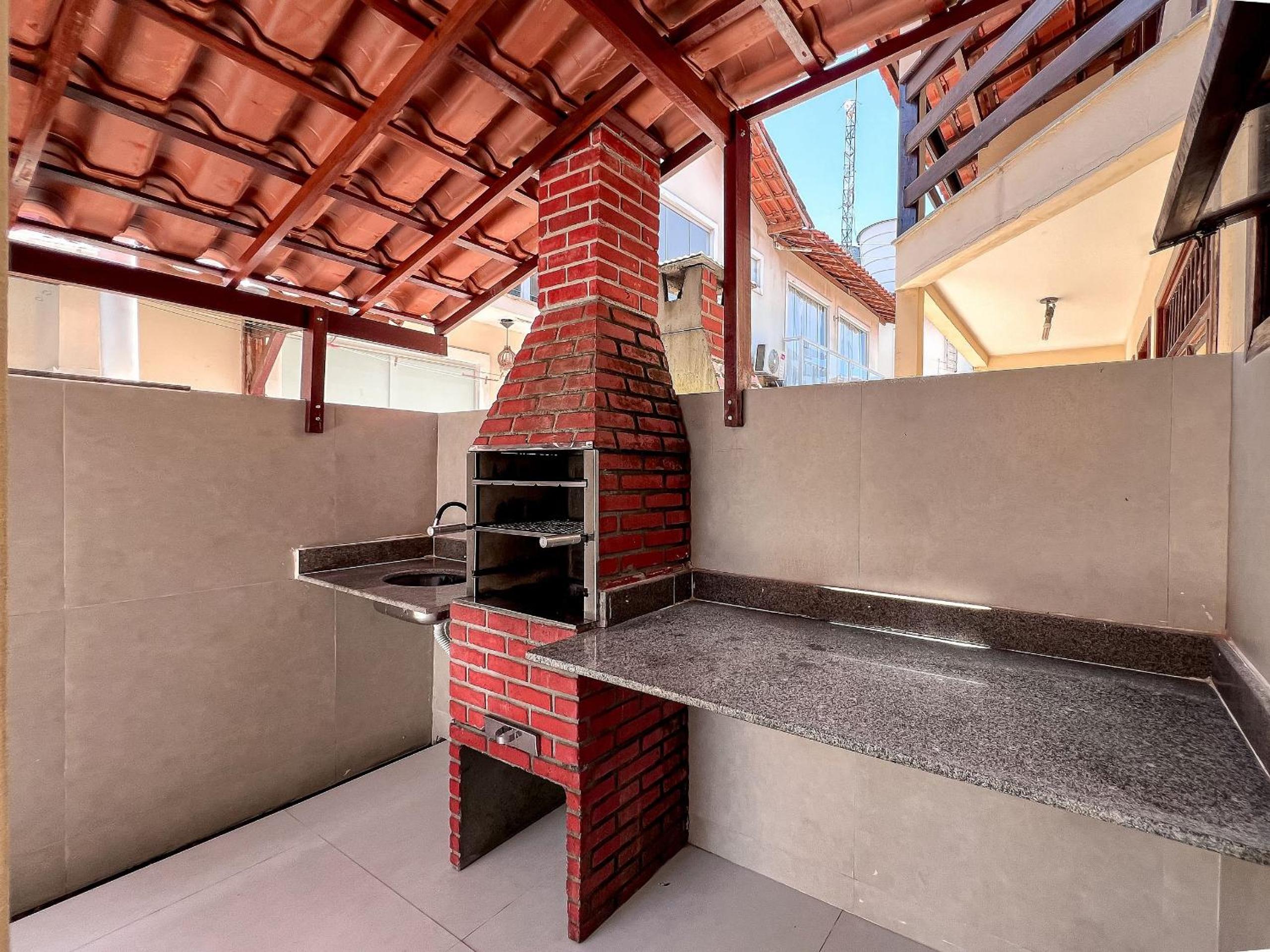 Casas com 2 suítes (ambas com ar split) e internet privativa 300MBPS, no Residencial Village do Bosque, condomínio com quiosques com churrasqueiras , pisci