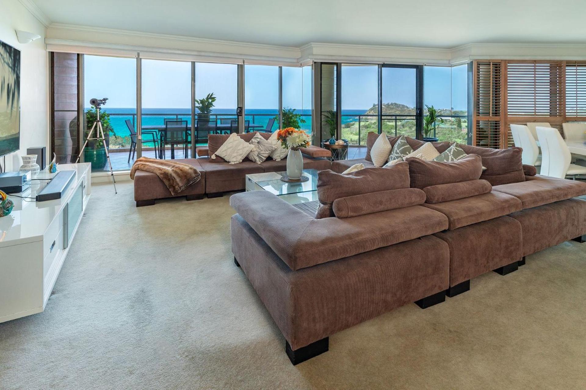 Le Point 702 Luxury and Views