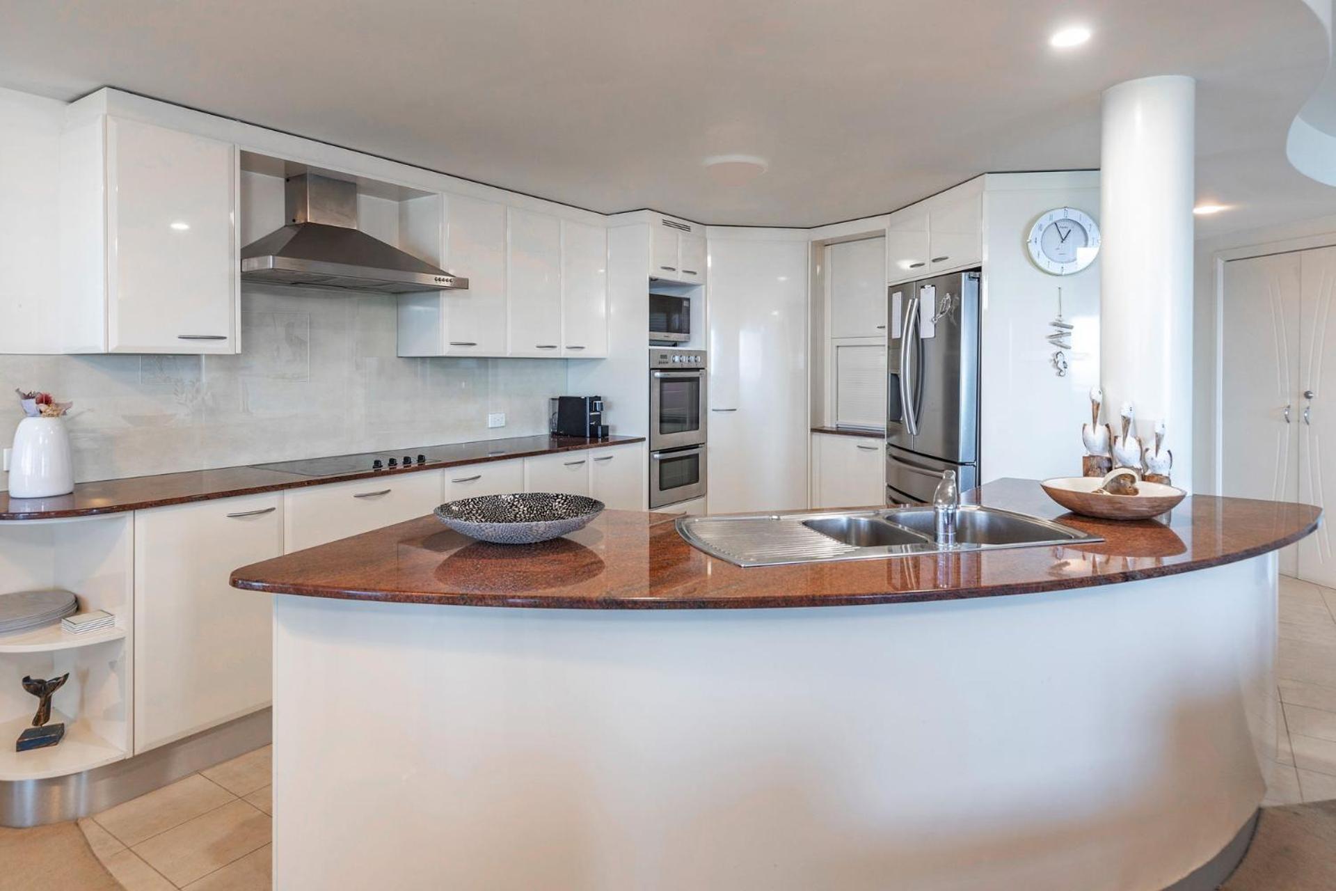 Le Point 702 Luxury and Views