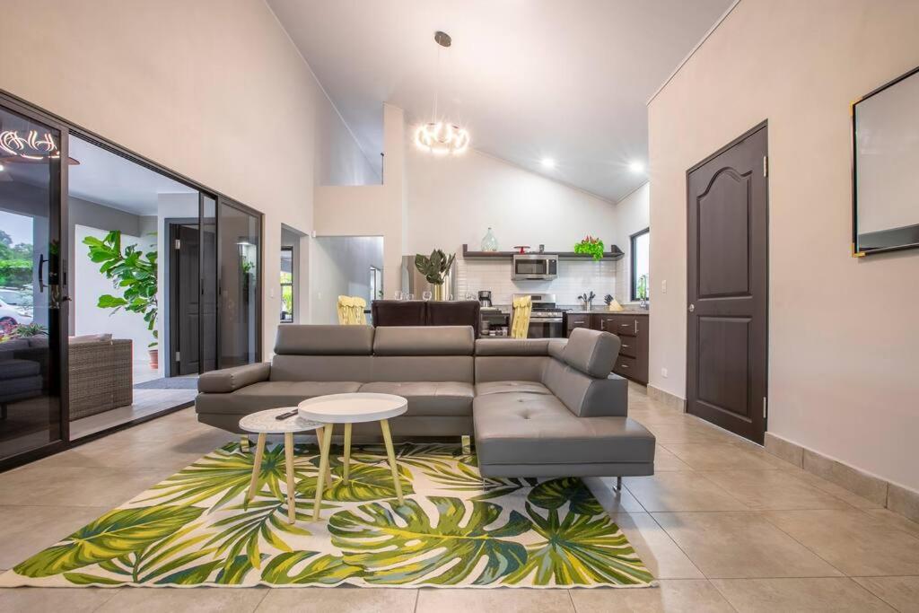Villa Margarita - Families Getaway in La Fortuna
