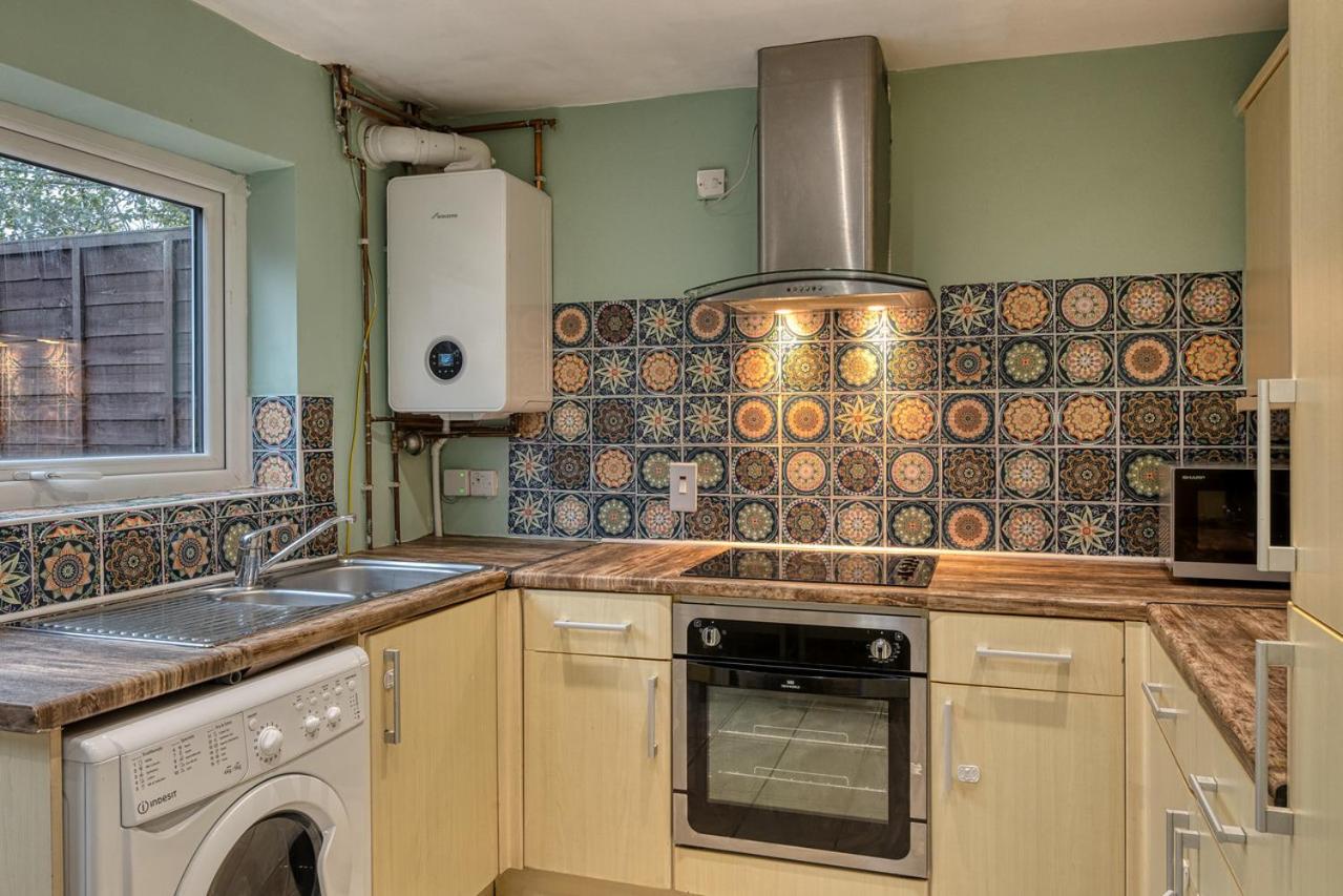 Perfect 2BR Stay for Families Sleeps 5 view 5