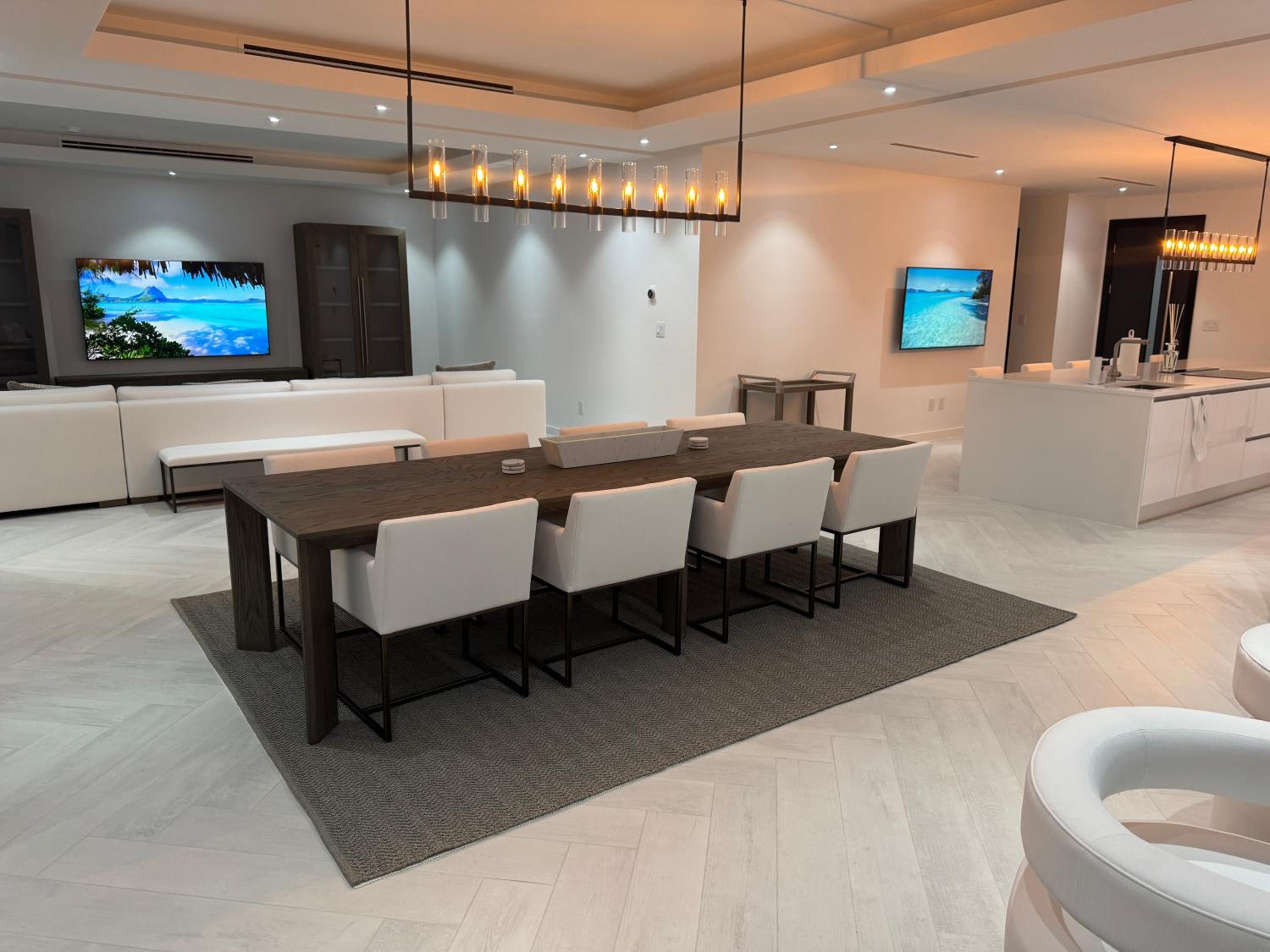 Casablanca Bahamas- New Luxury Waterfront Condo, Palm Cay, The Bahamas
