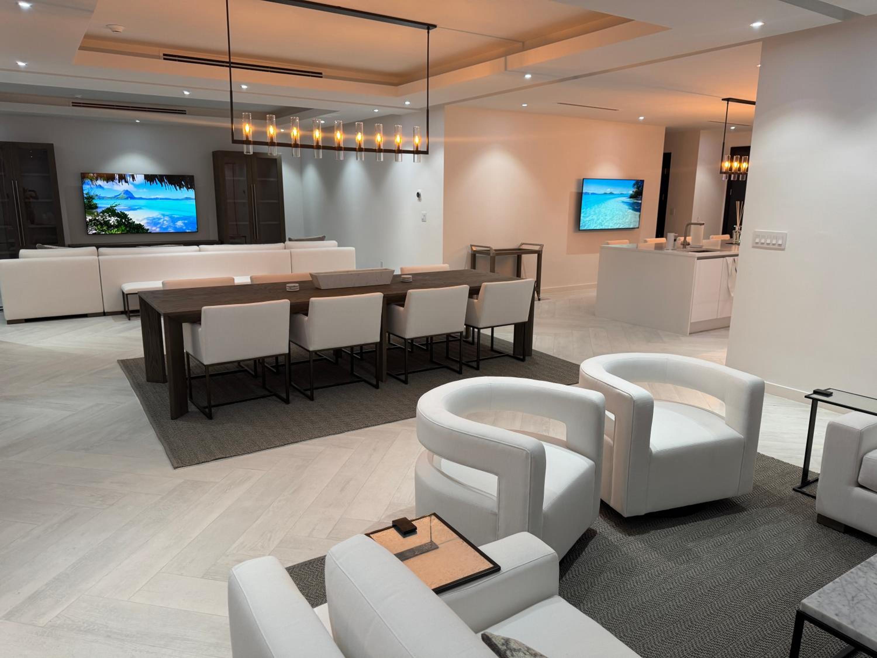 Casablanca Bahamas- New Luxury Waterfront Condo, Palm Cay, The Bahamas