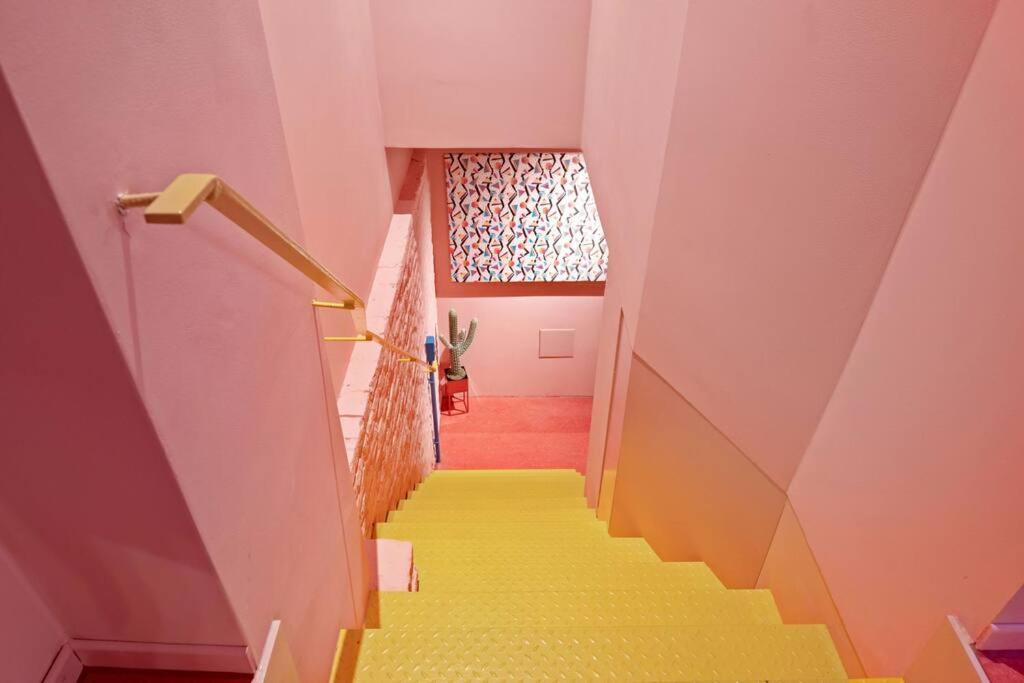 Memphis Design Loft Duplex -40sqm- near Antonplatz