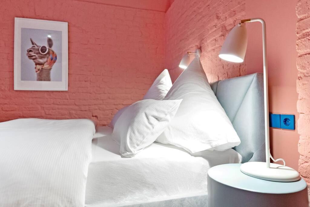 Memphis Design Loft Duplex -40sqm- near Antonplatz