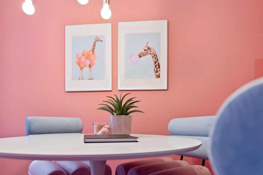Memphis Design Loft Duplex -40sqm- near Antonplatz