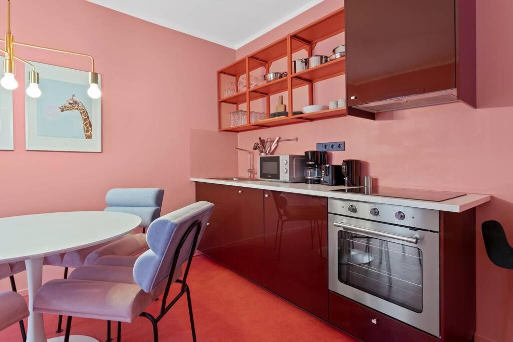 Memphis Design Loft Duplex -40sqm- near Antonplatz