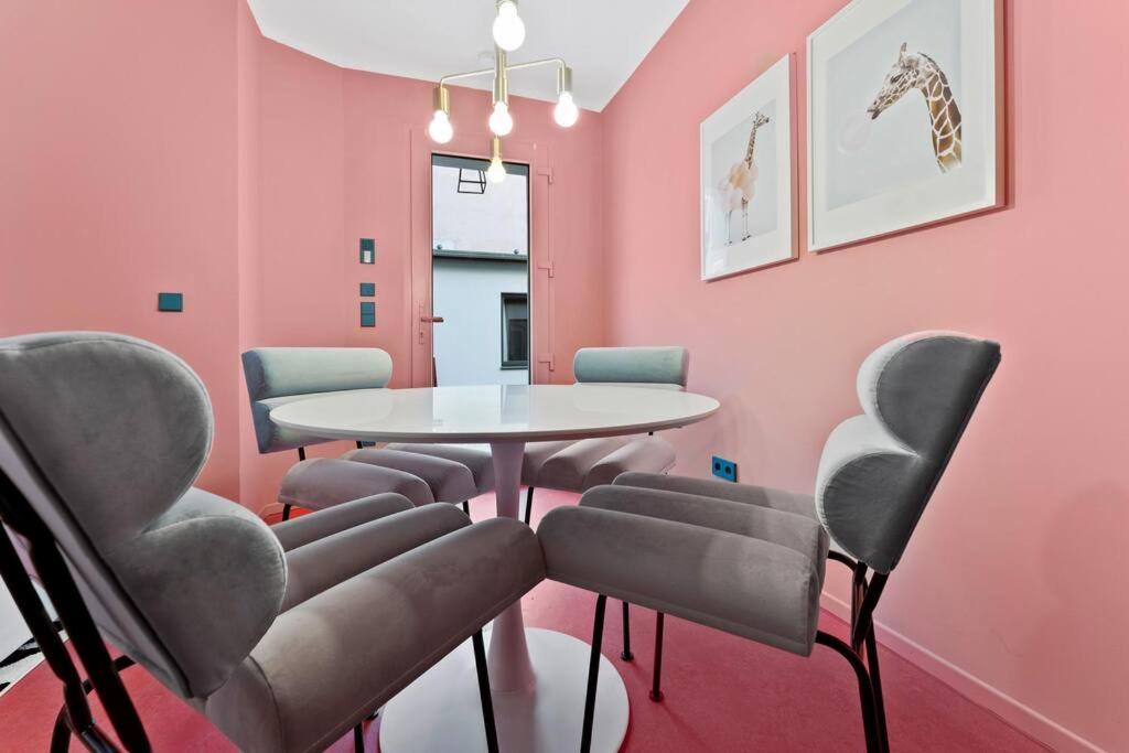 Memphis Design Loft Duplex -40sqm- near Antonplatz